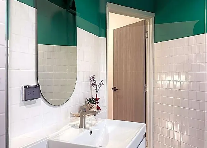 Hotel Comfy Mrt Chinatown, 5 Mins