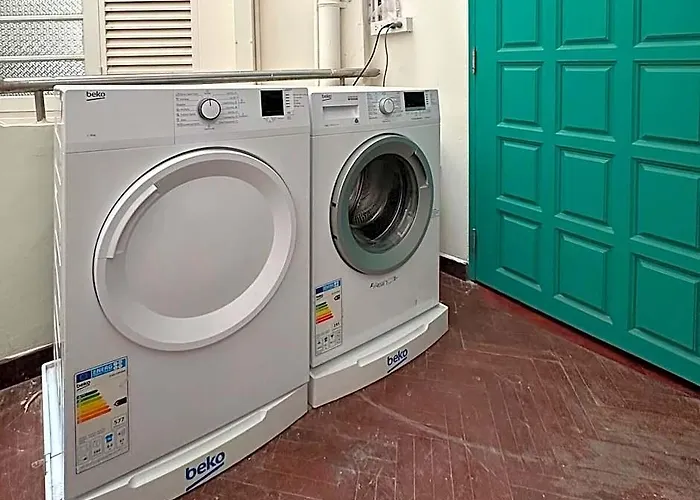Hotel Comfy Mrt Chinatown, 5 Mins